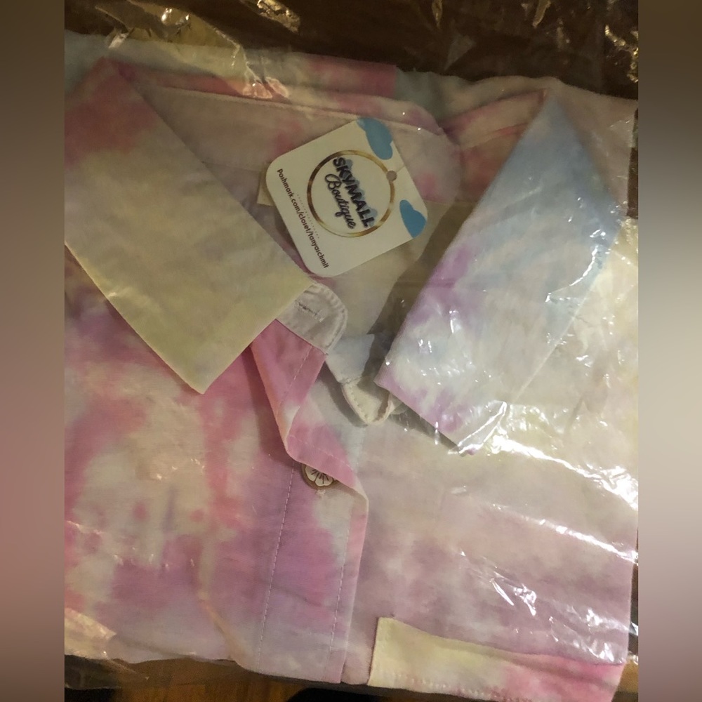 NWT small shirt from Skymall